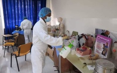 تبذل جامعة بنغازي جهود على مختلف الاصعدة لمواجهة جائحة كورونا